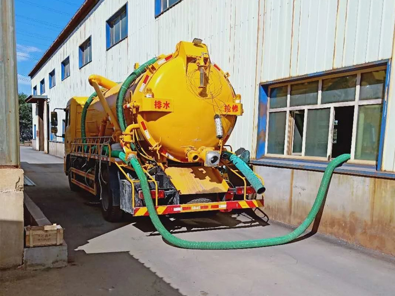 秦虹厂区化粪池清理